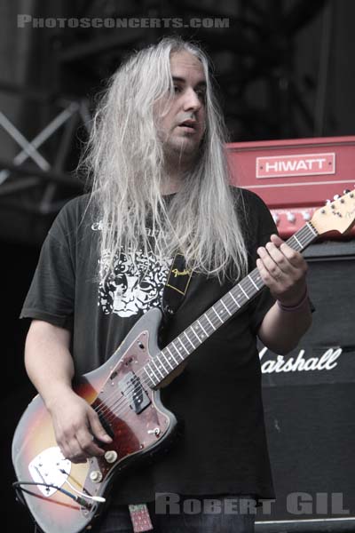 DINOSAUR JR - 2007-08-24 - SAINT CLOUD - Domaine National - Scene de la Cascade - Jay Mascis